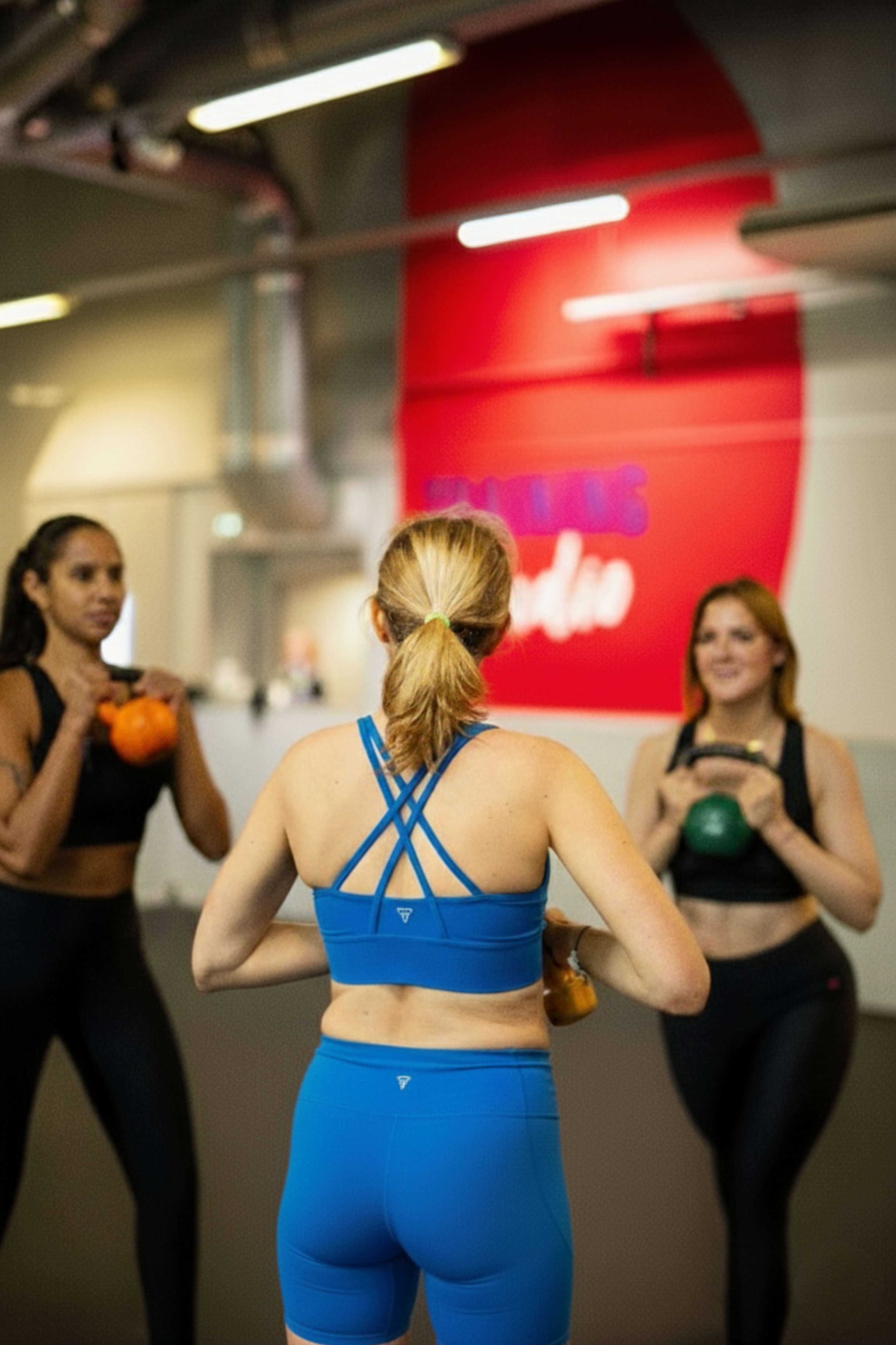 Pack spécial sport indoor  "La Lumineuse" Bleu - brassière et short gayaskin
