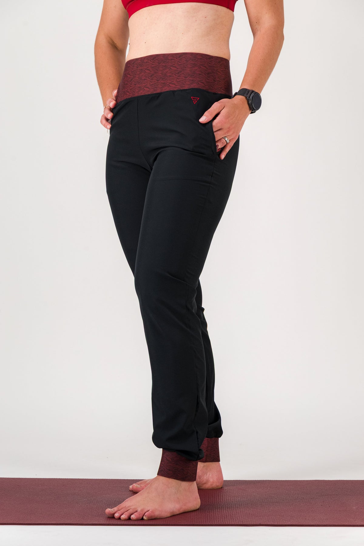 Jogging femme écoresponsable - Vibrations – léger, respirant et taille haute gayaskin
