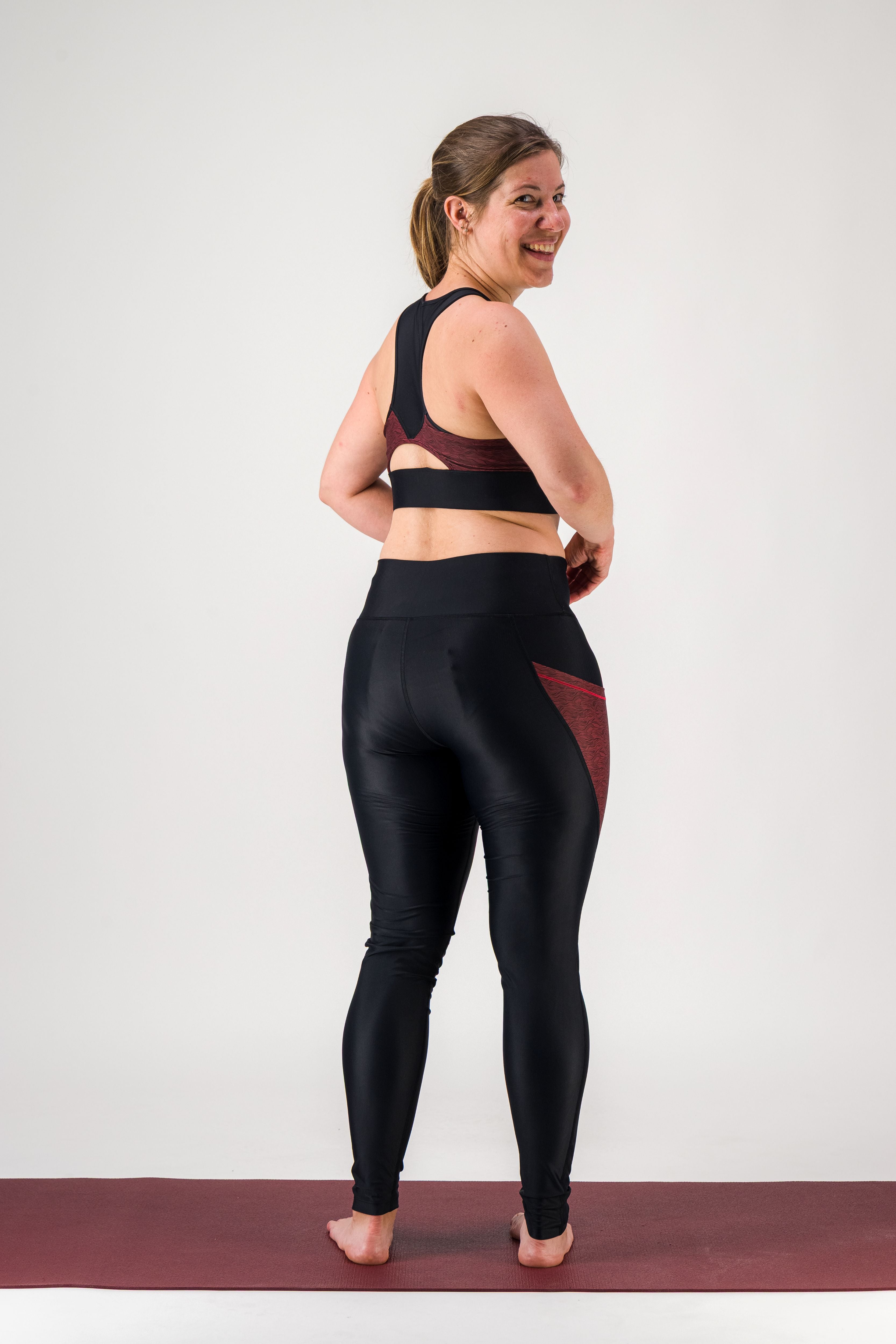 Legging de sport femme ecoresponsable "Vibrations"- Technique, poches et taille haute gayaskin