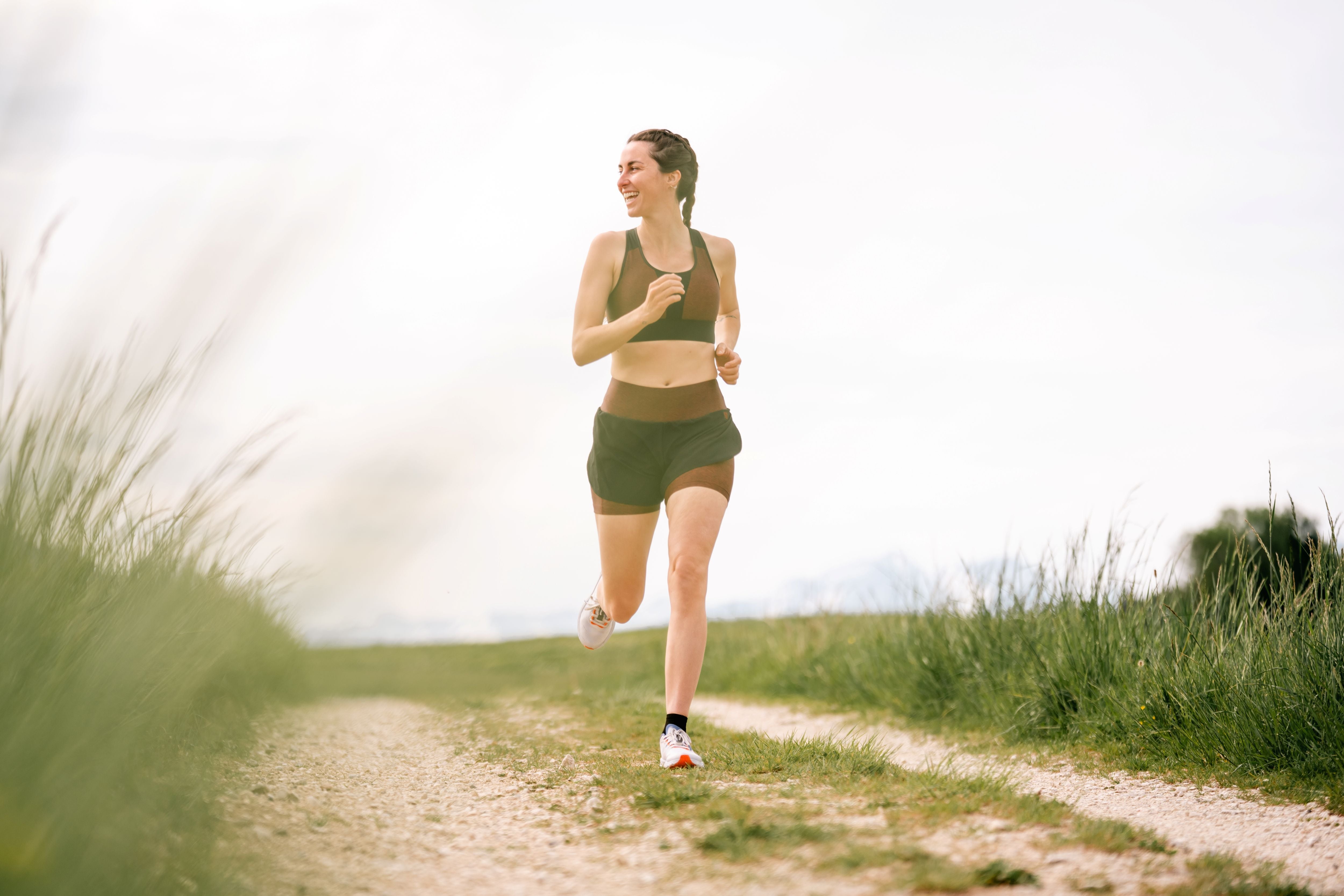 Brûlure entre les cuisses en running : pourquoi ça arrive vraiment (et comment les vêtements peuvent changer les choses)