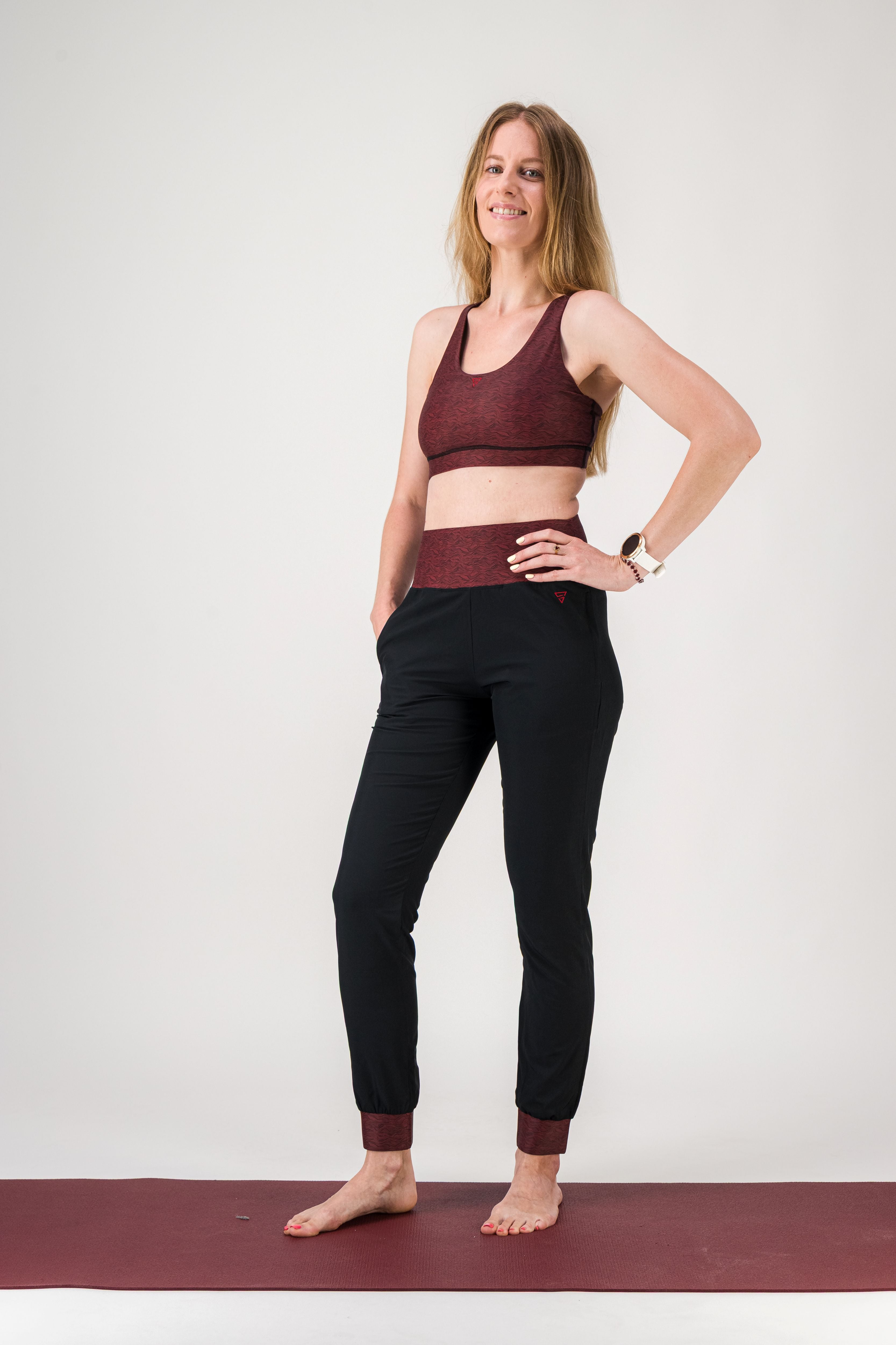 Jogging femme écoresponsable - Vibrations – léger, respirant et taille haute gayaskin