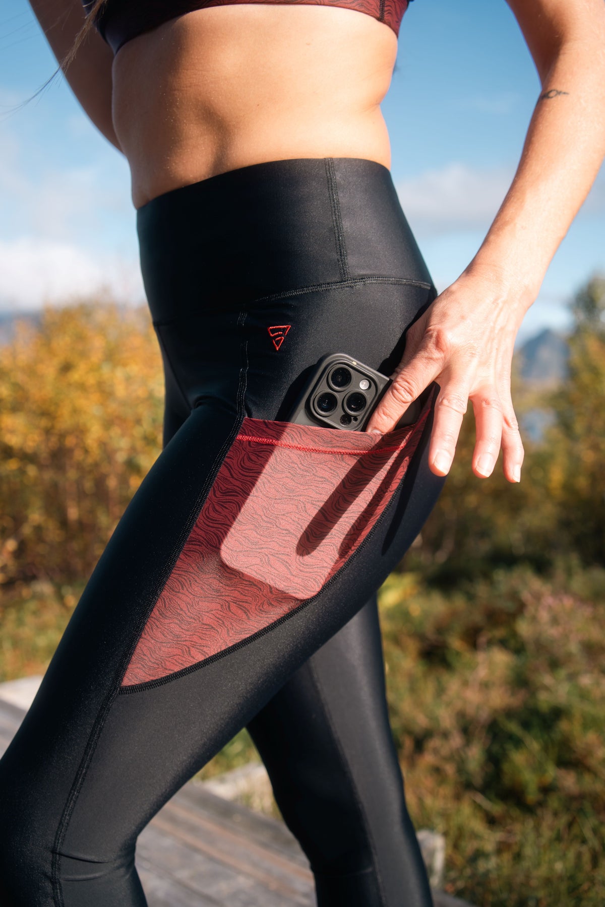Legging de sport femme ecoresponsable "Vibrations"- Technique, poches et taille haute gayaskin