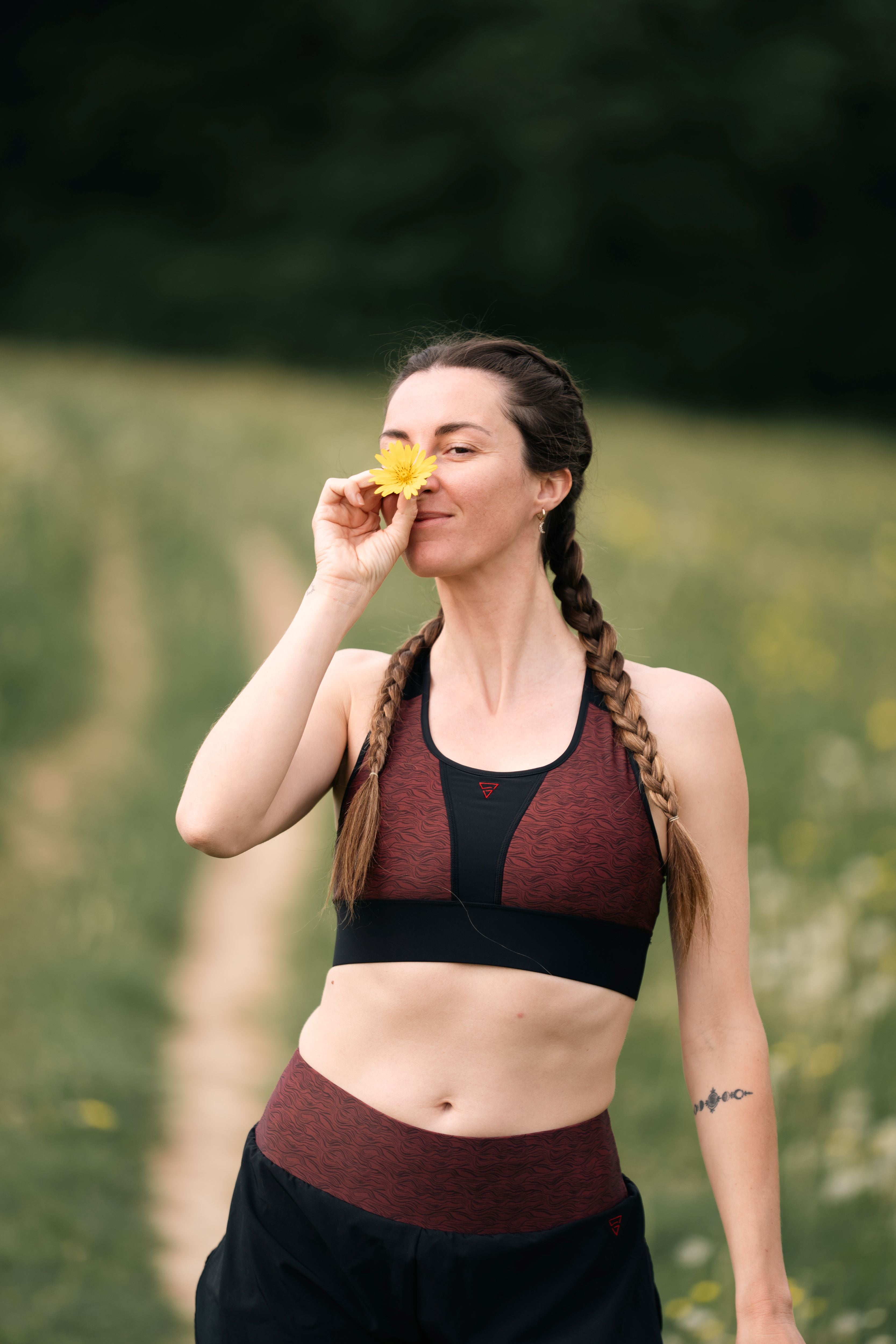 Brassière sport maintien fort SKIN V3 "Vibrations"–  Maintien fort technique et style, écoresponsable gayaskin