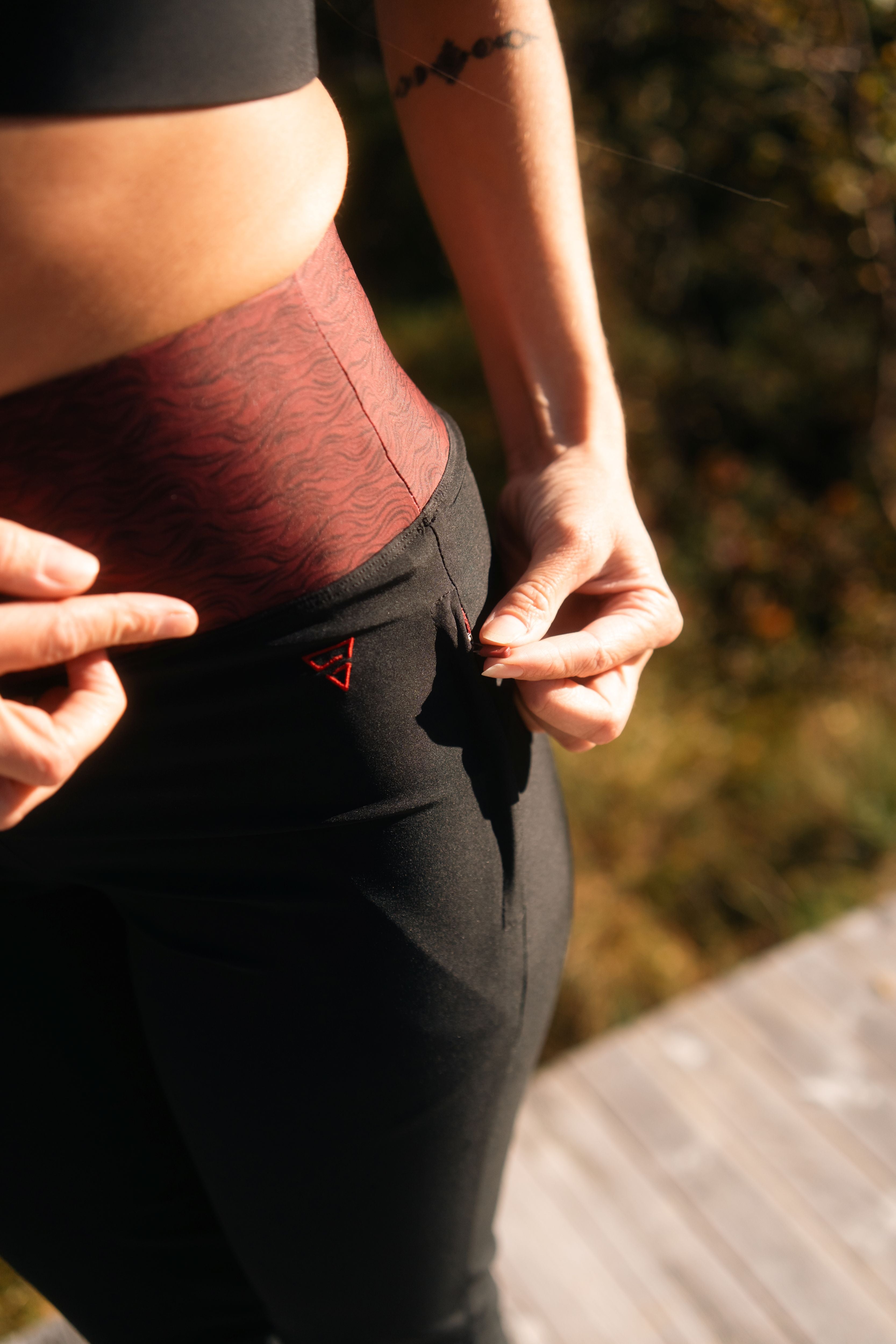 Jogging femme écoresponsable - Vibrations – léger, respirant et taille haute gayaskin