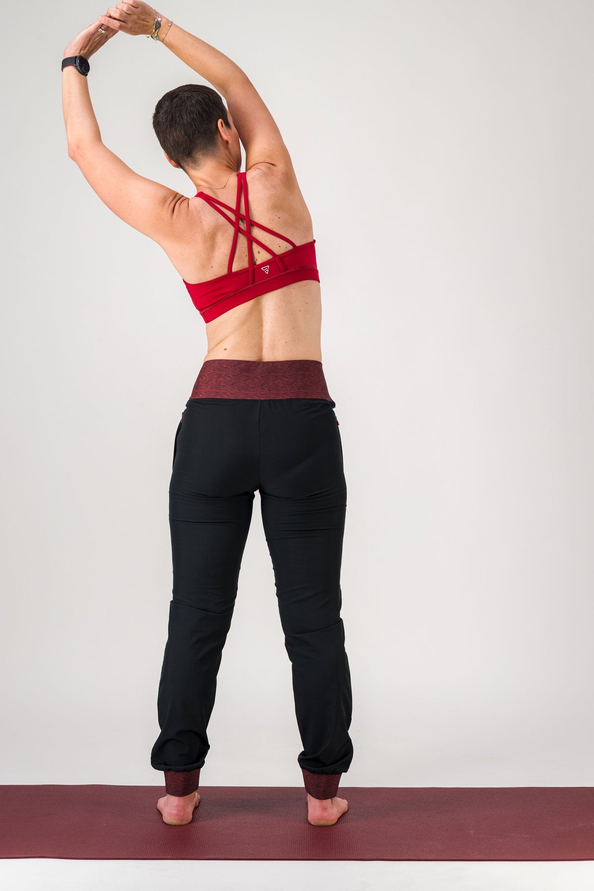 Jogging femme écoresponsable - Vibrations – léger, respirant et taille haute gayaskin