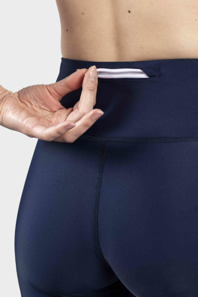gayaskin zoom sur la poche zippee du legging la reveuse