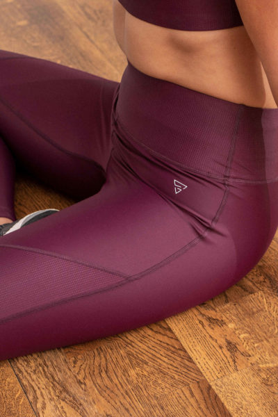 02b Le legging Orion vigneto zoom ceinture embossee